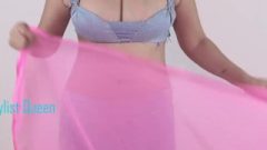 Sensual Desi Girls Showing Her Enormous Balloons Milky Cleavage In Saree