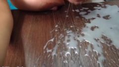 Niley Sprays Titty Juice On Her Desk